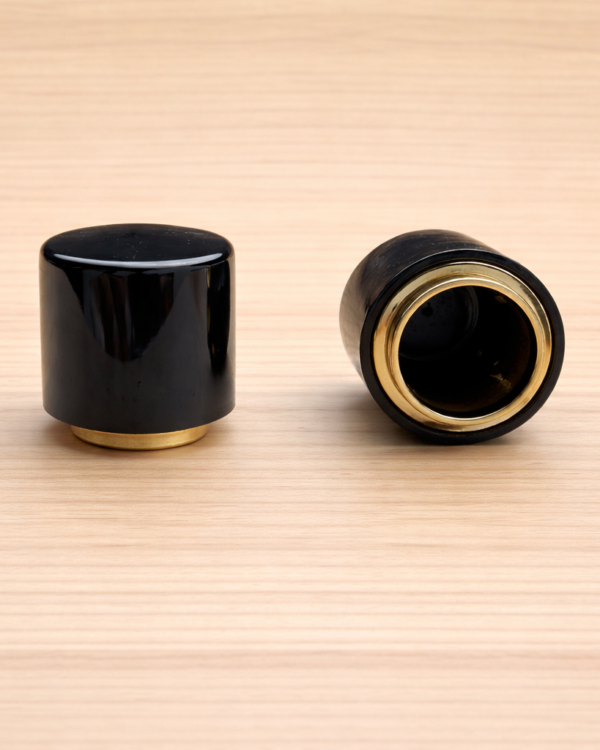 STEP BLACK CAP WITH GOLD RING